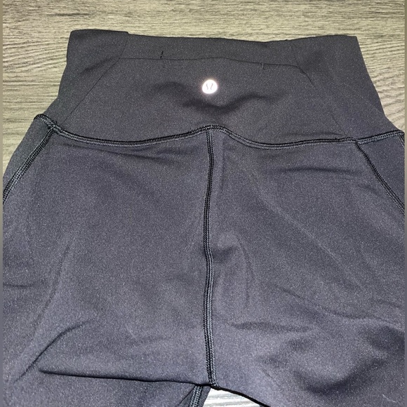 Lululemon Mesh Leggings - Size 6 - Brand new athletic high waist tummy control - Picture 3 of 6